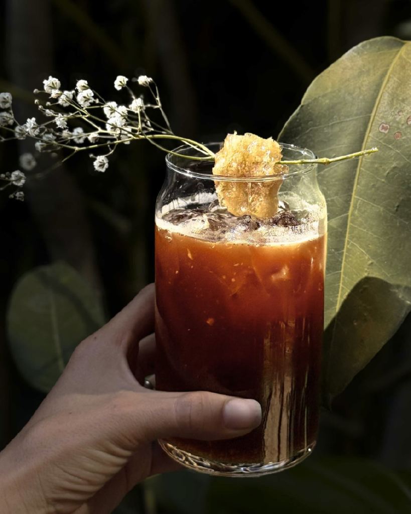 Café frío de Chiapas con panal de miel